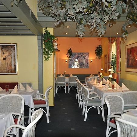 Hotel Restaurant "Athen" Munstermaifeld Exterior photo